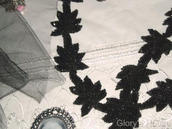 T8633 Black Leaf  Vine Sequin Beaded Trim