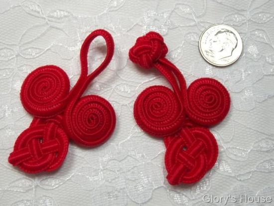 0251  Red Triple Swirl Frog Button Closure 4"