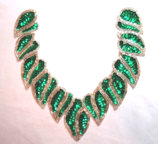 K8753  Kelly Green & Silver  Collar Sequin Beaded Applique 8"