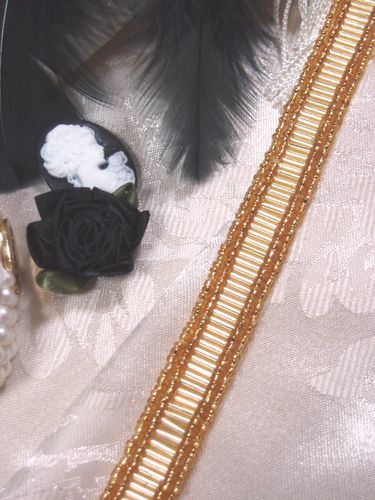 T8757 Gold  Beaded Trim 5/8"