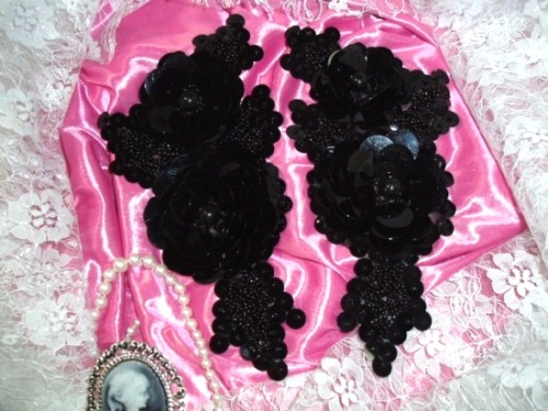 K8894 Black Floral Mirror Pair Beaded Sequin Appliques 7.5"