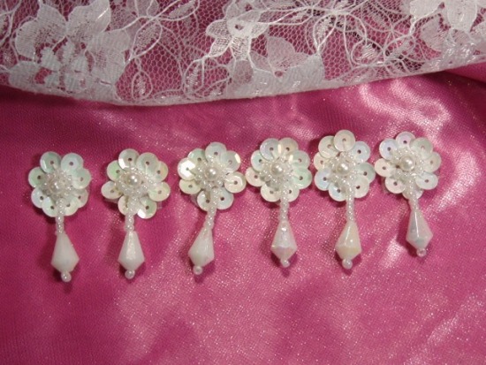 T8904   White AB Dangle Beaded Appliques