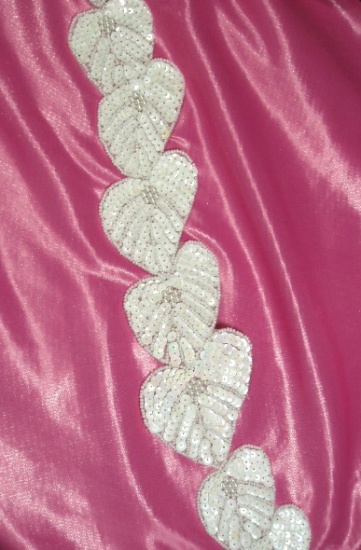T8905  White Heart Sequin Beaded Trim 3"