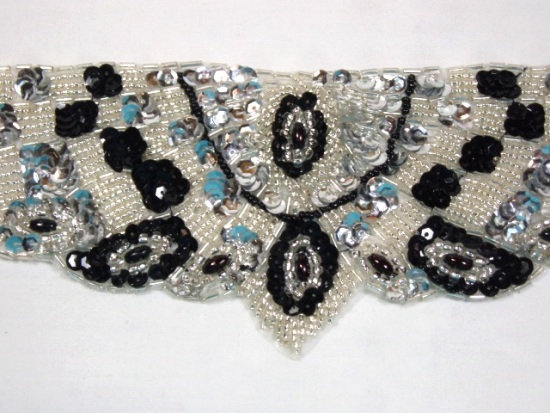 K8920   Silver Sequin Beaded Appliques 13.75"