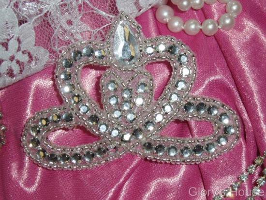0025 Clear Rhinestone Crown  3" Sequin Beaded Applique