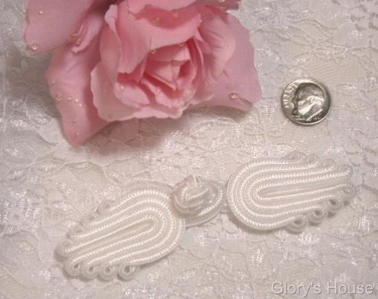 0249  White Elegant Frog Button Closure 4"