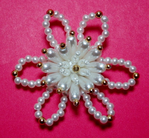 K9273 Pearl And Gold Floral Beaded Applique 3"