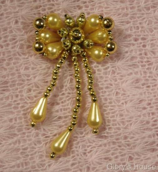 Gold Beaded Bow Sequin Beaded Applique 0120