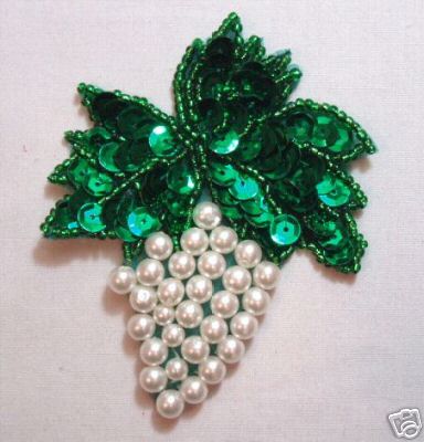 K8260  Green Grape Cluster Pearl Sequin Beaded Applique 3.5"
