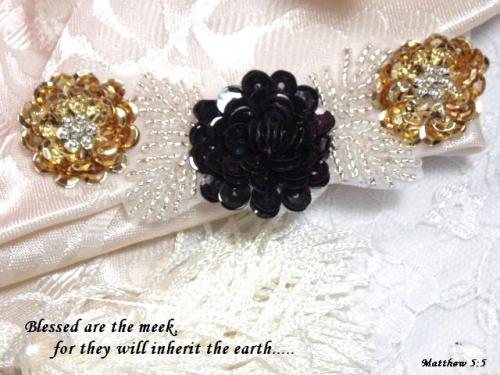 A0211A  Black Silver Gold Floral Sequin Beaded Applique 4"