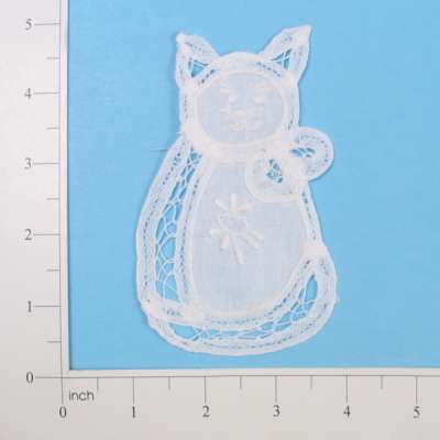 E5265 Battenburg Victorian Cat Lace Applique 4.75"