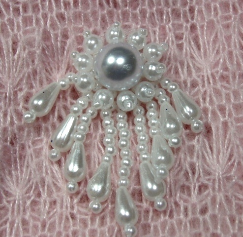 White Pearl Dangle Beaded Applique  0043