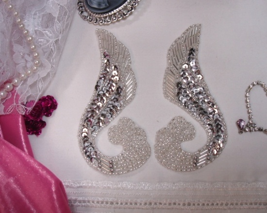 0123 Silver Swirl Mirror Pair Sequin Beaded Appliques