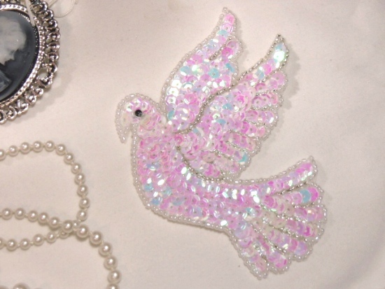 White Dove  4" Sequin Beaded Applique 0101