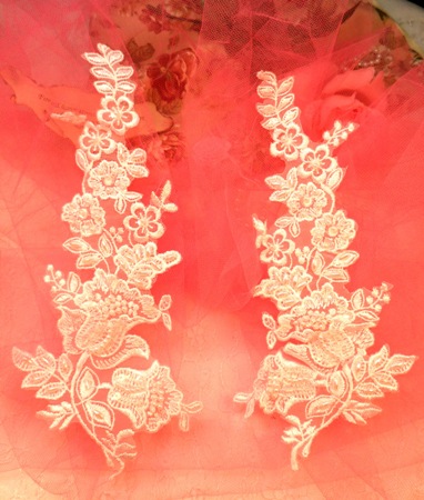 C102 White Venice Lace Mirror Pair Beaded Sequin Appliques 10"