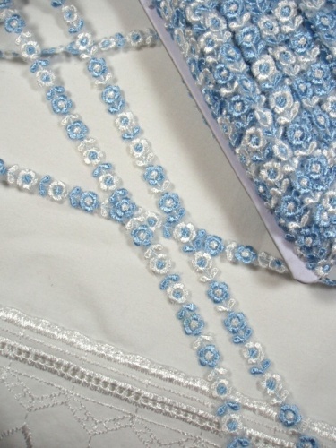 C108 Blue White Floral Embroidered Trim 3/8"