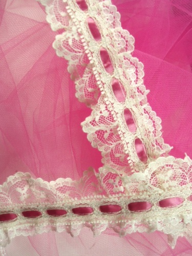 C109  Ivory Mauve Ruffled Lace Satin Trim 2"