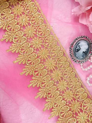 C182 Gold Metallic Shimmering Hearts Victorian Venice Lace Trim  4"