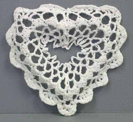 D5004  White Crochet Ornament Heart