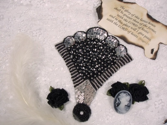 0376  Black/Silver Fan Epaulet Sequin Beaded Applique