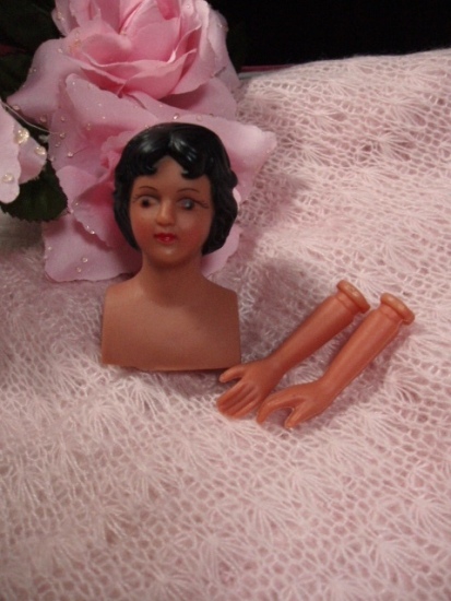 D4 Vinyl Doll Parts Angel Head Black Hair 2.5"