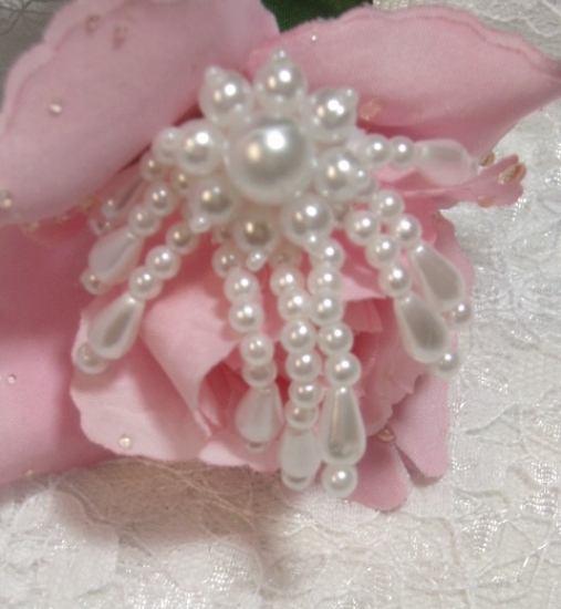White Dangle 2.25" Sequin Beaded Applique 0113