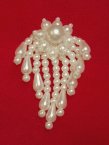 White Dangle 2.25" Sequin Beaded Applique 0113
