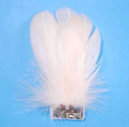 FE4167   White Beaded Victorian Feather Brooch / Applique