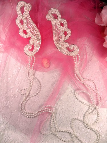 FS2198 Pearl w/ Silver Beaded Necklace Applique