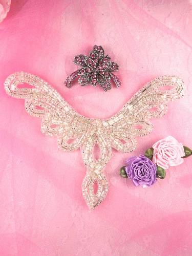 FS354 Silver Beaded Collar Applique 5.5"