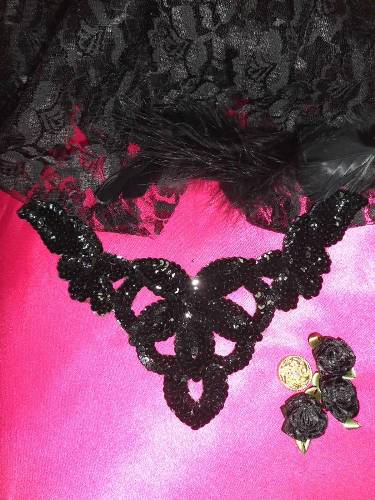 FS398B  Black Collar Sequin Applique 8.5"