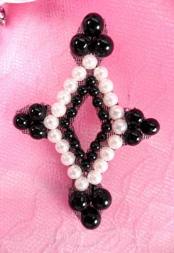 AFSV308 Black White Diamond Beaded Applique 2.25"
