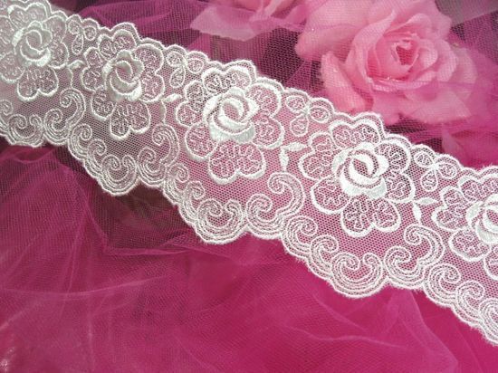 C46 Ivory Venise Lace Victorian Rose Sewing Trim 2.5"