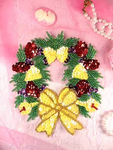 K9286S  Christmas Wreath Beaded Sequin Applique  5"