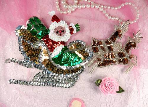 K9294 Santa and Sleigh Beaded Sequin Applique 7.75"