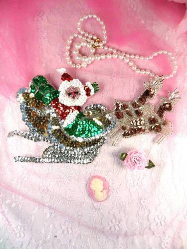 K9294 Santa and Sleigh Beaded Sequin Applique 7.75"