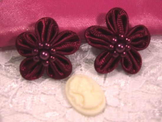 L14 Set of 2 Burgundy Flower Applique