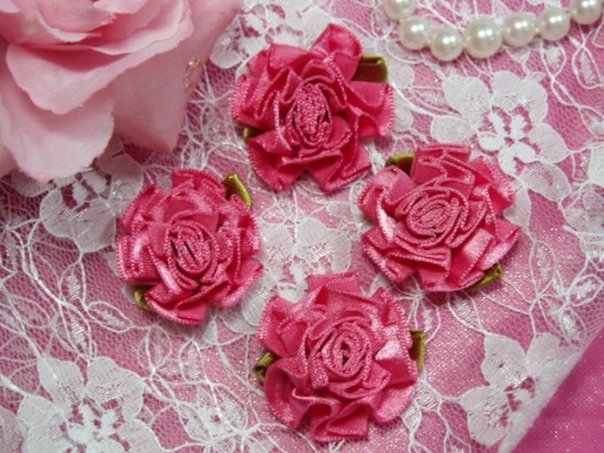 L22  Lot of 4 Mauve Floral Rose Flower Appliques 1.5"