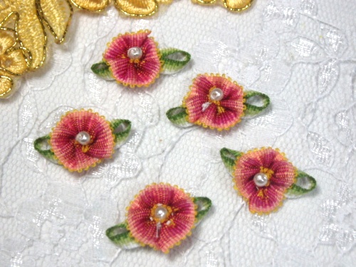 L40 Set of 5  Peach Ombre Rose Pearl Orchid Applique