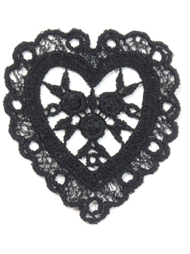 L46 Black Venice Victorian Lace Heart Applique