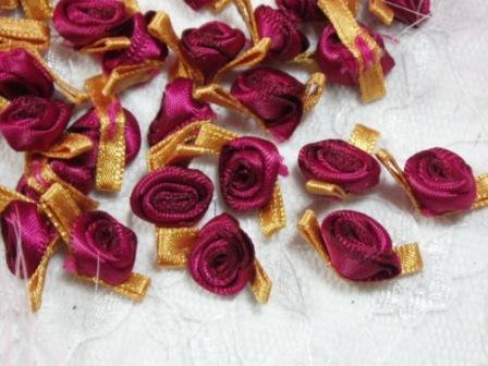 L7K  Set of (20) Burgundy Gold Ribbon Rose Appliques