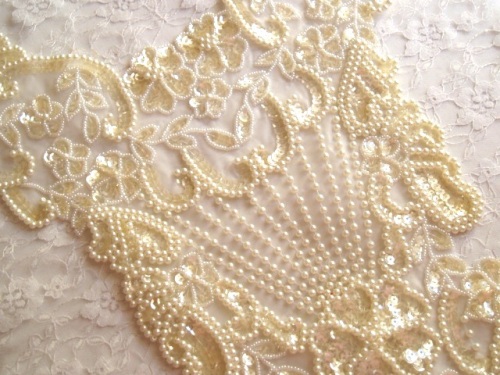 MA500 Ivory Bodice Beaded Sequin Applique 20"