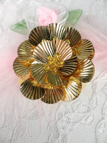 MA84  Gold Flower Beaded Sequin Applique 1.5"