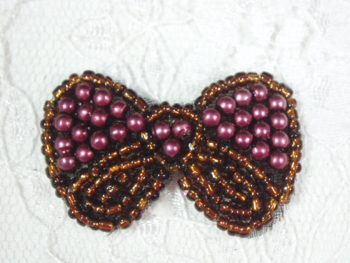 MA92 Bronze Beaded Bow Applique 1.5"