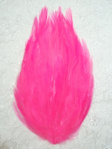 MR002  Hot Pink  Feather Pad Applique 7"