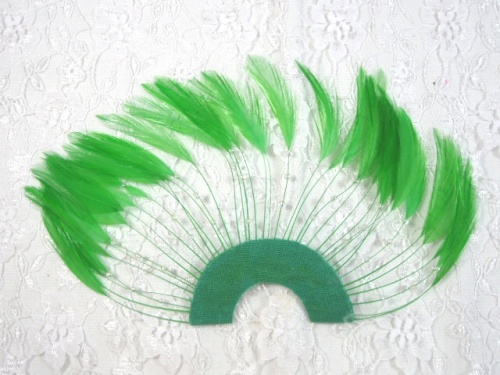 MR003   Light Green Half Circle Feather Applique 8"