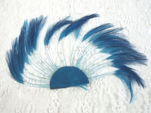 MR003   Turquoise Half Circle Feather Applique 8"