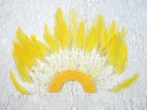 MR003   Yellow  Half Circle Feather Applique 8"