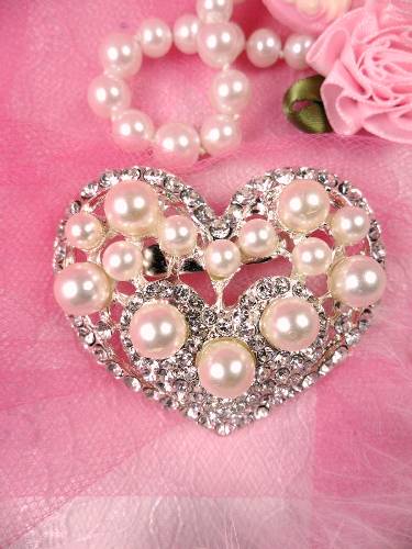 TS37 Silver Crystal Clear Heart Rhinestone Brooch