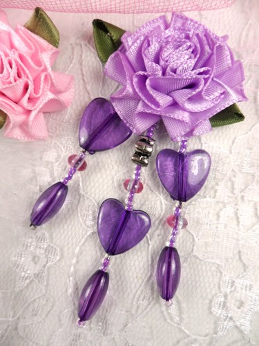 VD32  Lavender Purple Heart Floral Dangle Beaded Applique